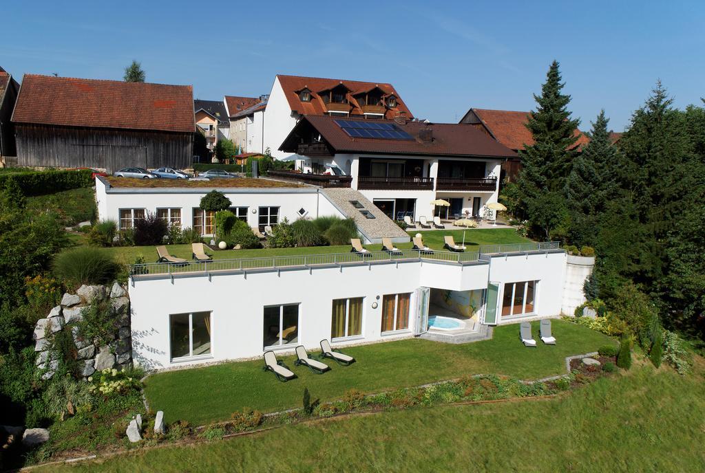 Zedernhof Gesundheits- & Wellnesshotel Stamsried Exterior photo