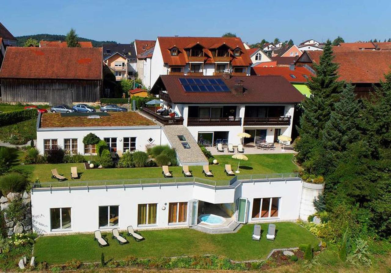 Zedernhof Gesundheits- & Wellnesshotel Stamsried Exterior photo